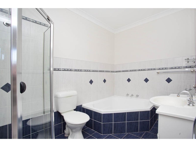 122 Davies Road, Padstow NSW 2211