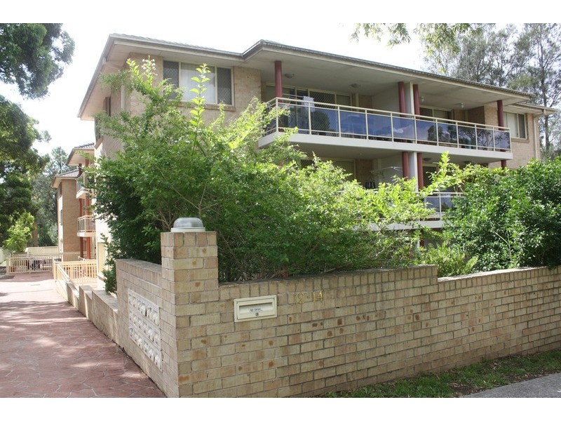 15/12-14 Dellwood Street, Bankstown NSW 2200