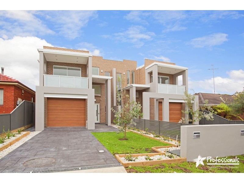 17 Parkview Avenue, Picnic Point NSW 2213