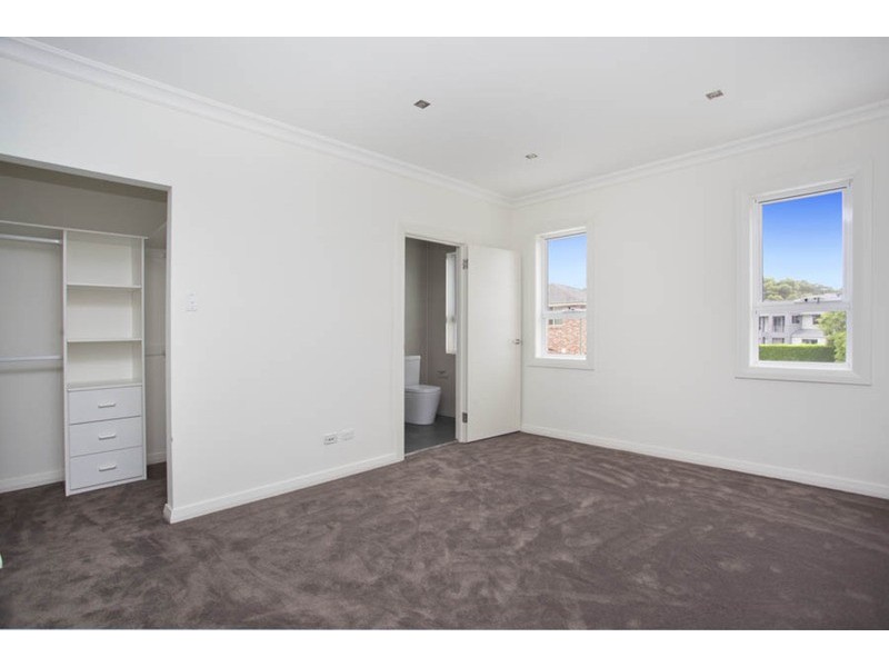 17 Parkview Avenue, Picnic Point NSW 2213