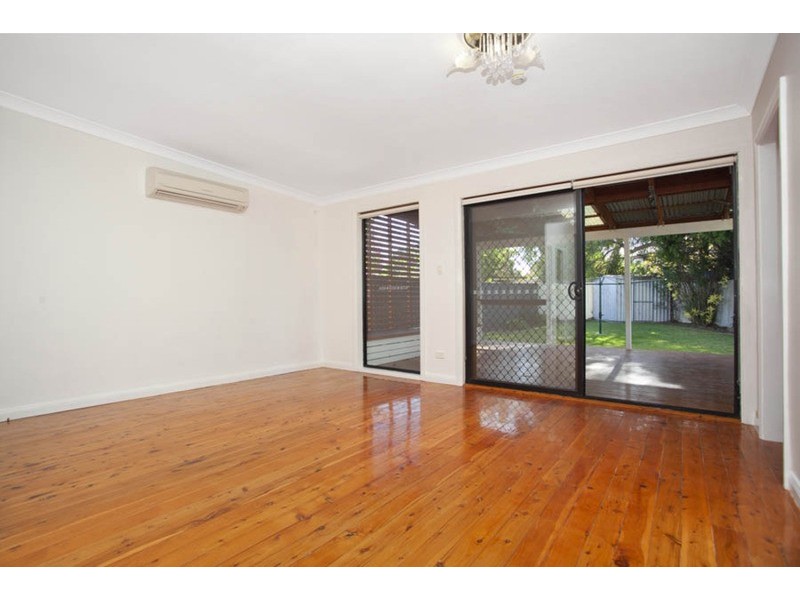 11 Denny Road, Picnic Point NSW 2213