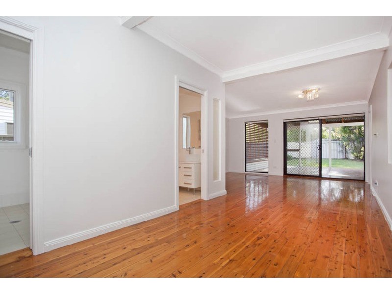 11 Denny Road, Picnic Point NSW 2213