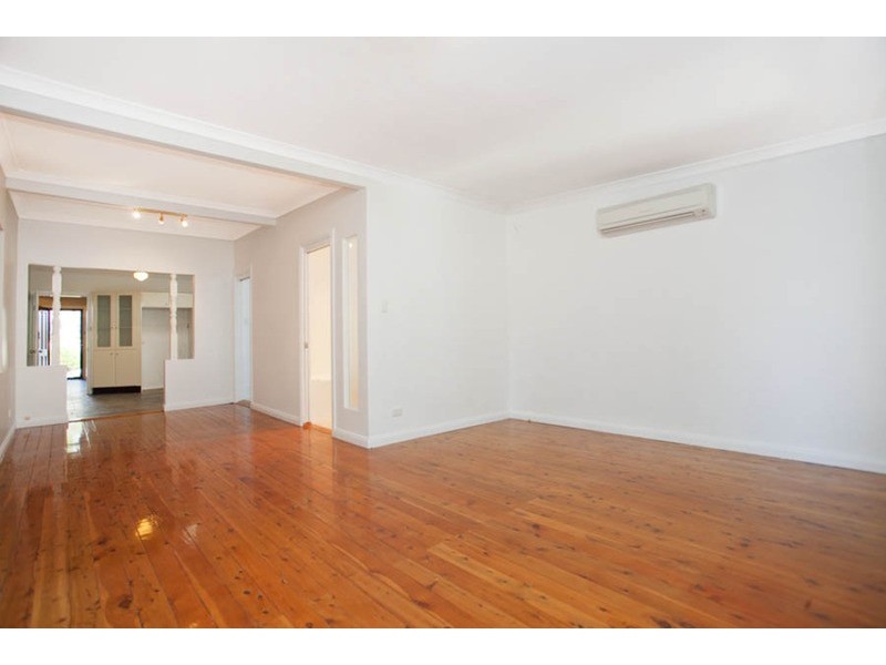 11 Denny Road, Picnic Point NSW 2213