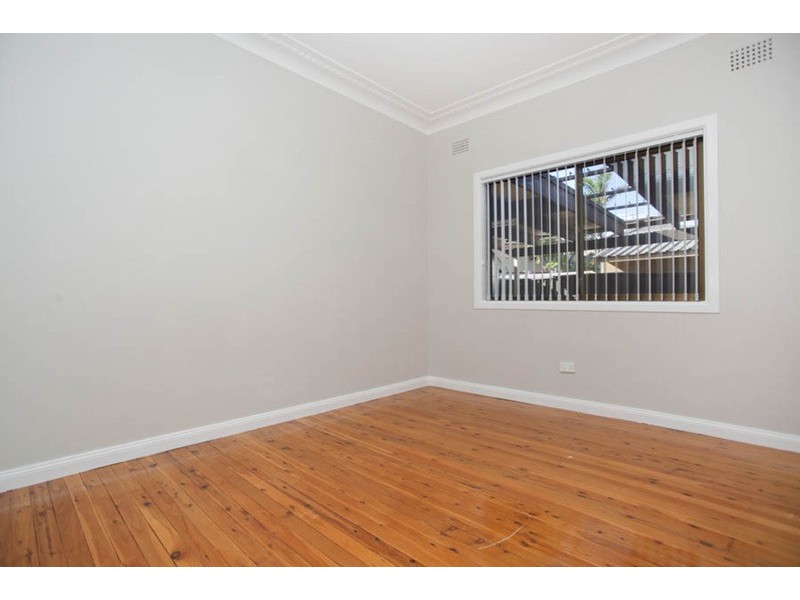 11 Denny Road, Picnic Point NSW 2213