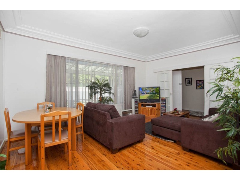 54 Henry Lawson Drive, Peakhurst NSW 2210