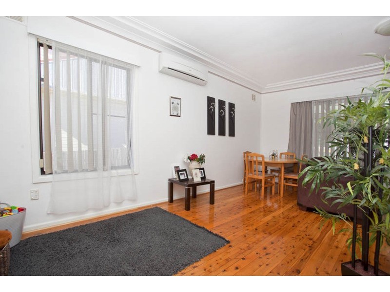 54 Henry Lawson Drive, Peakhurst NSW 2210