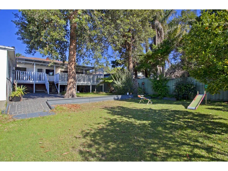 54 Henry Lawson Drive, Peakhurst NSW 2210