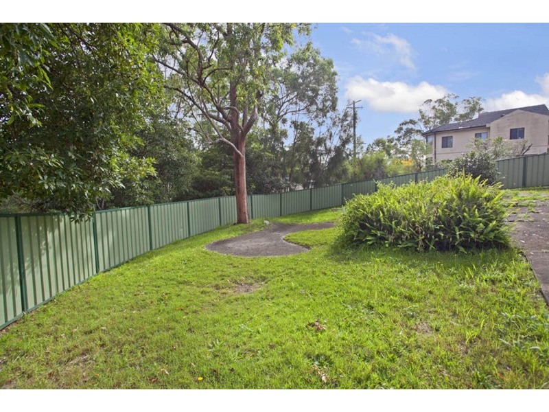 39 Doris Street, Picnic Point NSW 2213