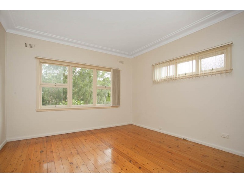 39 Doris Street, Picnic Point NSW 2213