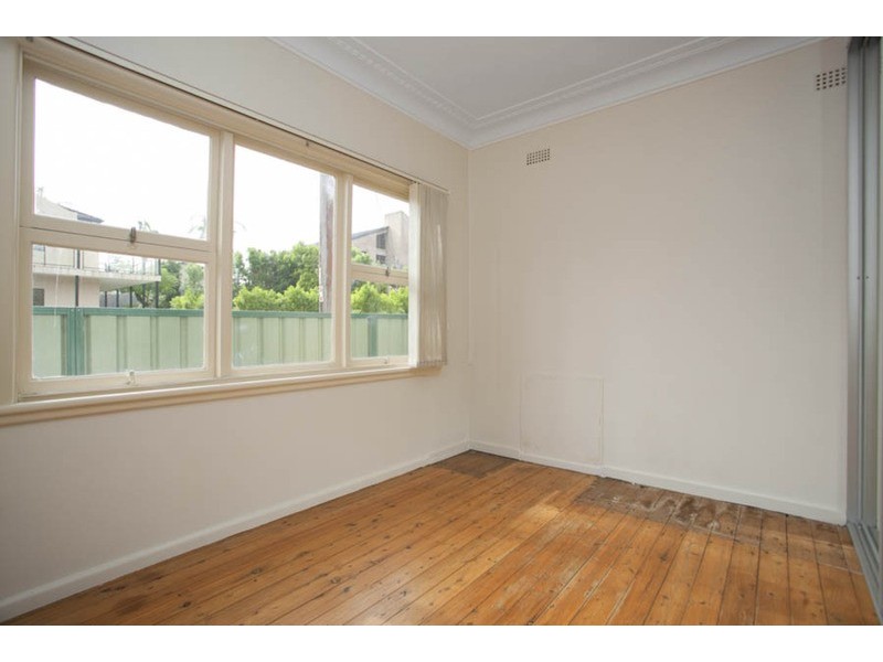 39 Doris Street, Picnic Point NSW 2213