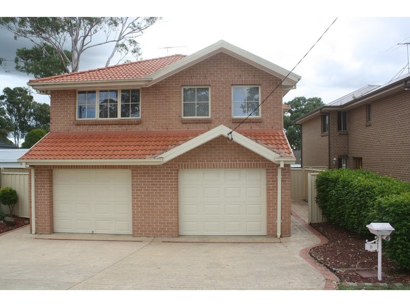 5 Rupert Street, Ingleburn NSW 2565
