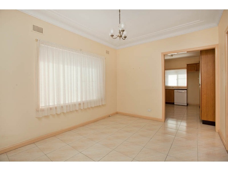 24  Doris Street, Picnic Point NSW 2213