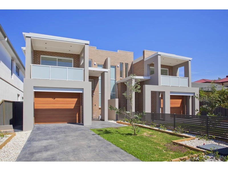 8A Parkview Avenue, Picnic Point NSW 2213