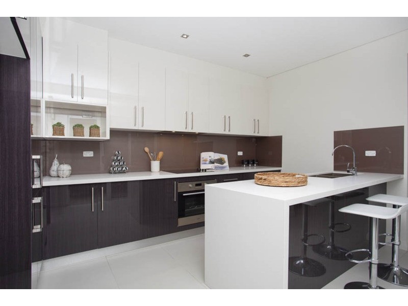 8A Parkview Avenue, Picnic Point NSW 2213