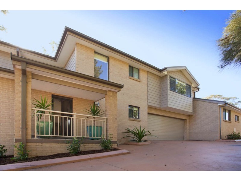 1/755 Henry Lawson Drive, Picnic Point NSW 2213