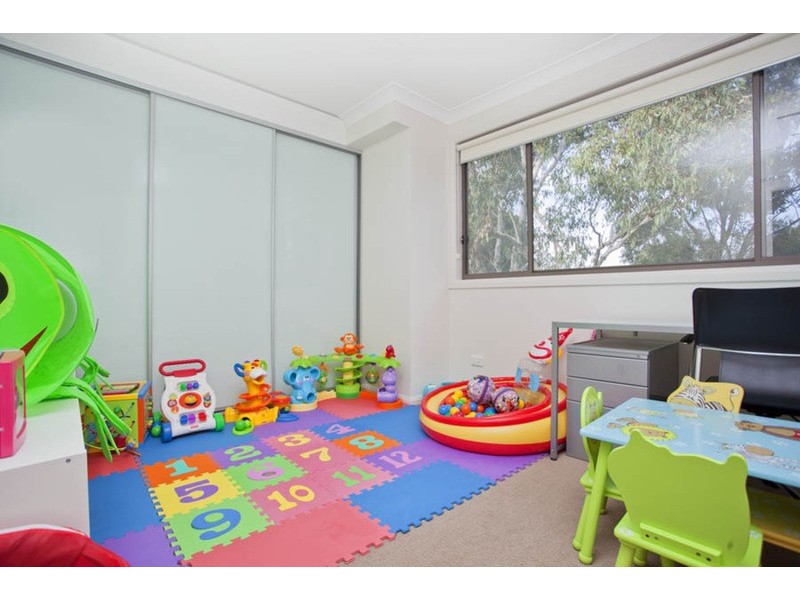 1/755 Henry Lawson Drive, Picnic Point NSW 2213