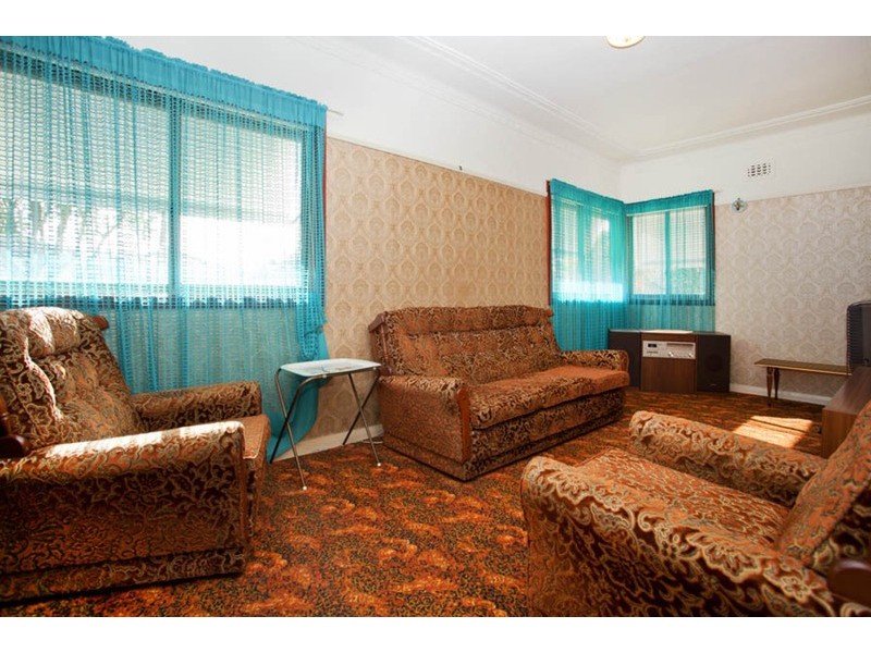 27 Rowland Street, Revesby NSW 2212