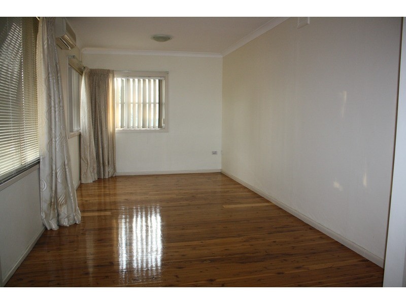 6 Wilberforce Road, Revesby NSW 2212