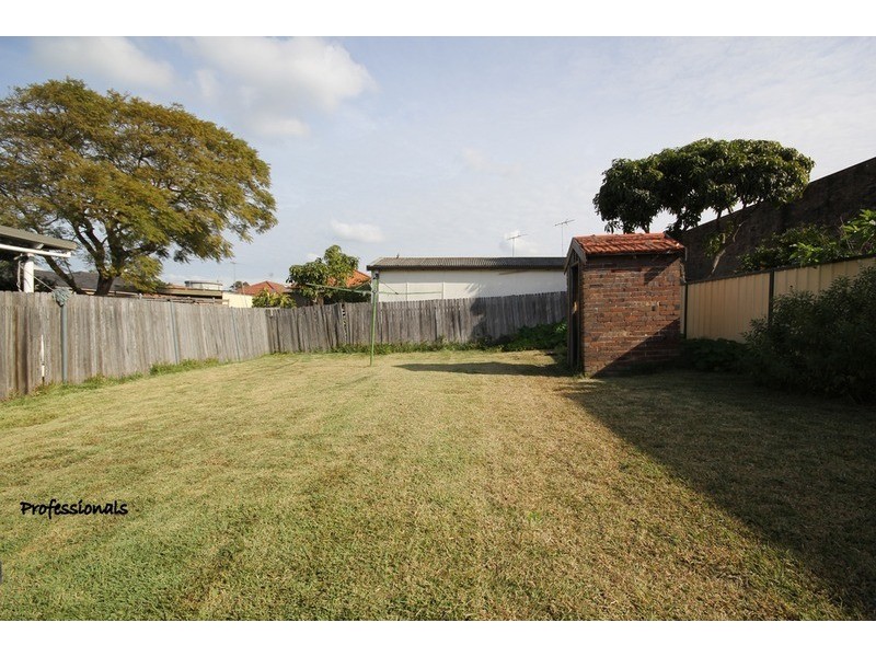 3 Belemba Avenue, Roselands NSW 2196