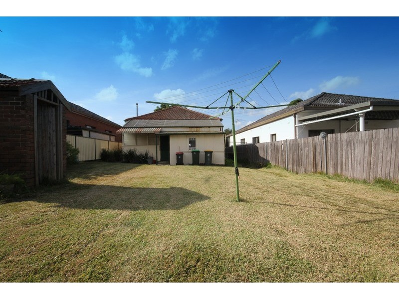 3 Belemba Avenue, Roselands NSW 2196