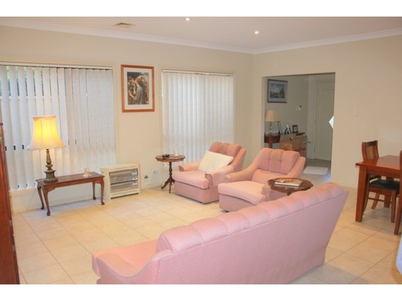 10 Donald Street, Picnic Point NSW 2213