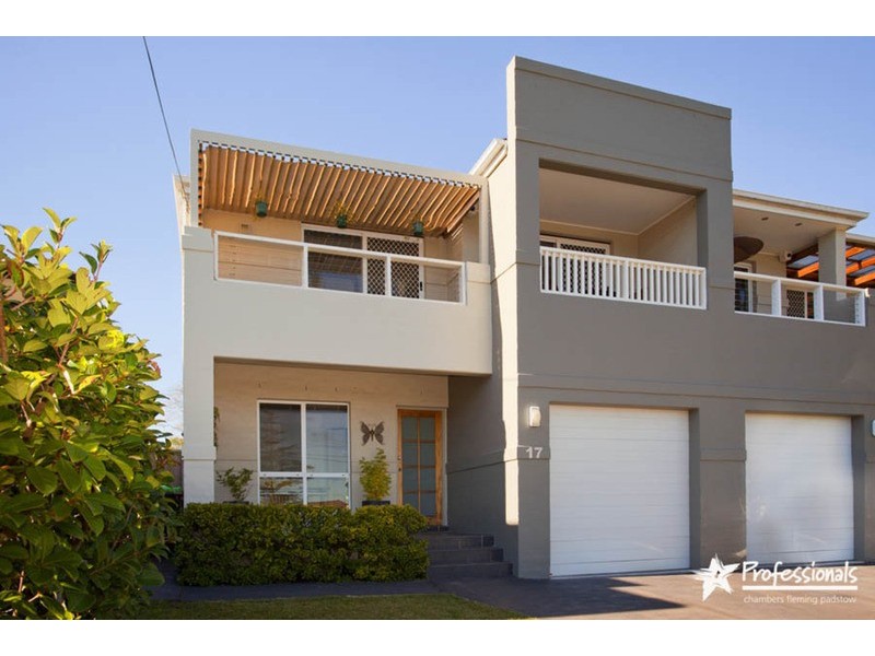 17 Valmay Avenue, Picnic Point NSW 2213