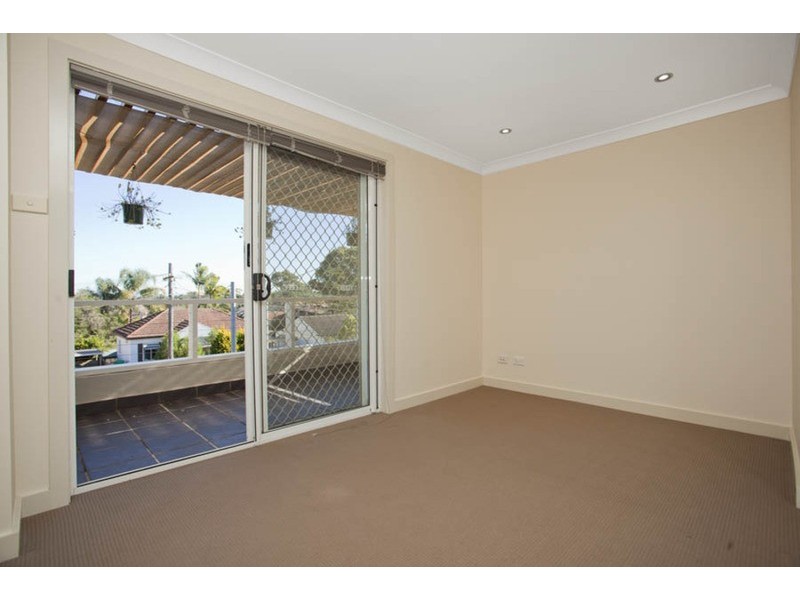 17 Valmay Avenue, Picnic Point NSW 2213