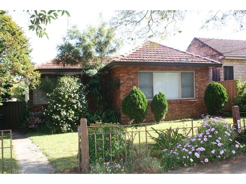 10 McGirr Street, Padstow NSW 2211