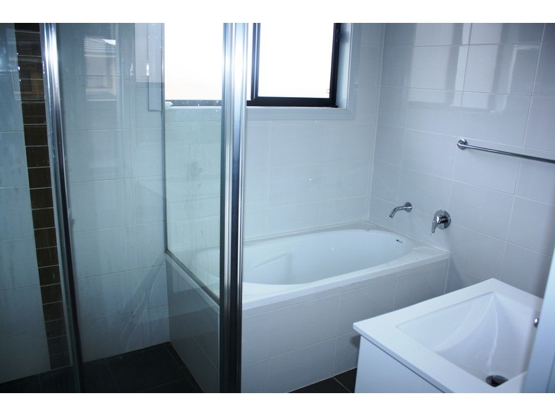 3/1 Ikara Crescent, Moorebank NSW 2170