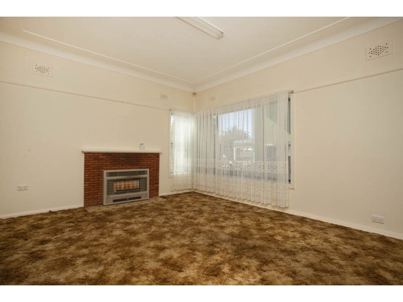 27 Edinburgh Drive, Revesby Heights NSW 2212