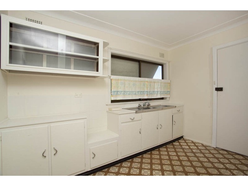 27 Edinburgh Drive, Revesby Heights NSW 2212