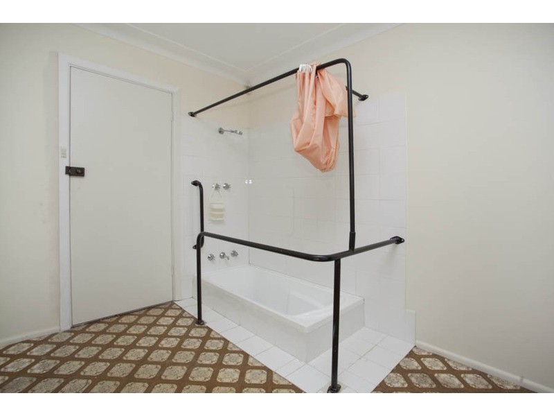 27 Edinburgh Drive, Revesby Heights NSW 2212