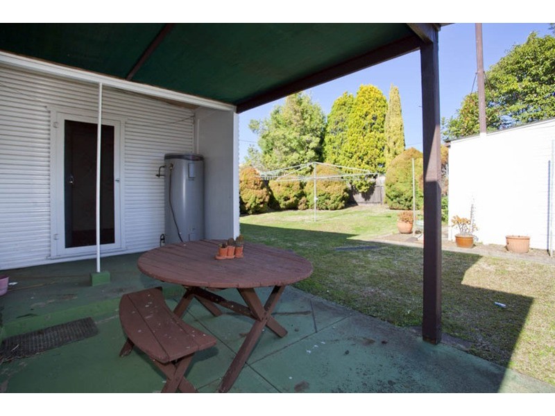 27 Edinburgh Drive, Revesby Heights NSW 2212