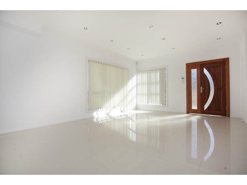 2/61 Marco  Avenue, Revesby NSW 2212