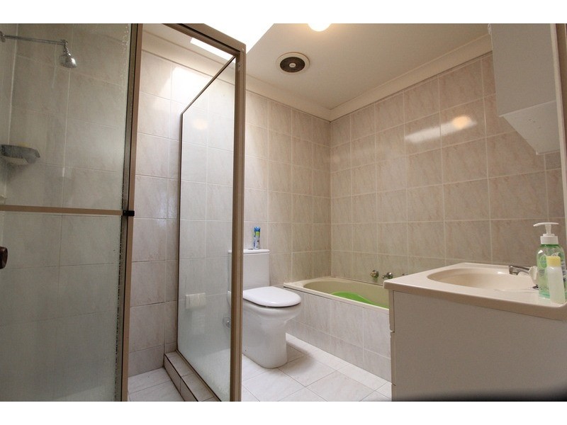 2/5 Doyle Road, Revesby NSW 2212