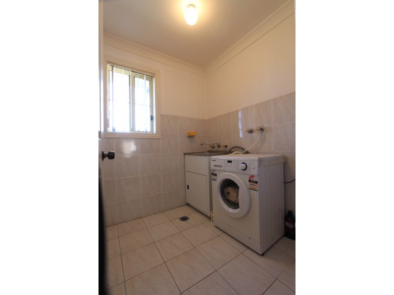 2/5 Doyle Road, Revesby NSW 2212