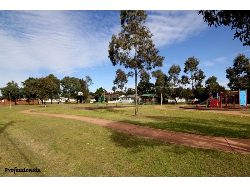 4 Bapaume Place, Milperra NSW 2214