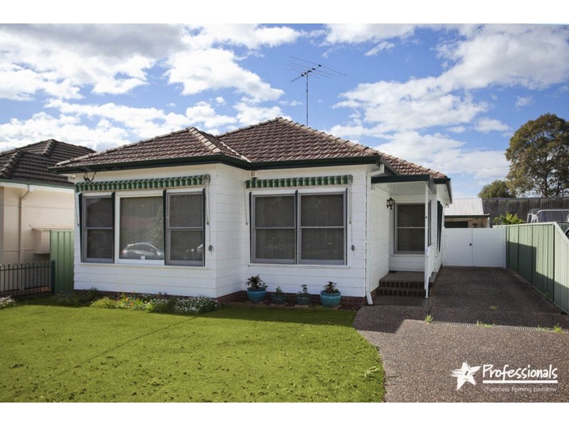 10  Bell  Street, Riverwood NSW 2210