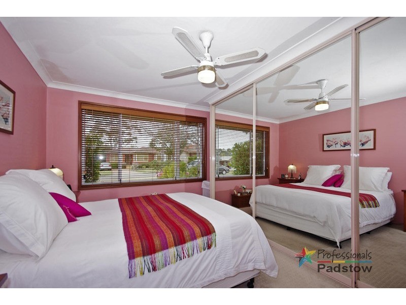 66 Apex Avenue, Picnic Point NSW 2213