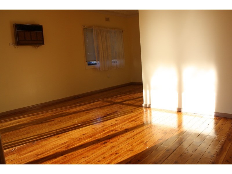 7 Woodburn Avenue, Panania NSW 2213