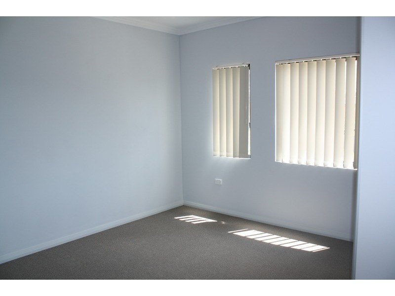 10/1 Ikara Crescent, Moorebank NSW 2170