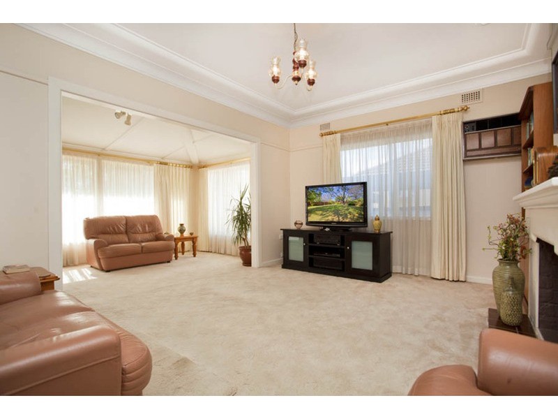 31 Tompson Road, Revesby NSW 2212