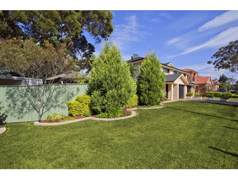 2 Sandra Avenue, Panania NSW 2213