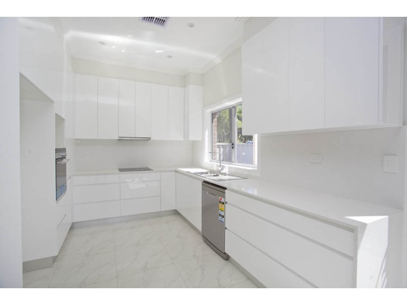 4A  Tallawarra Avenue, Padstow NSW 2211