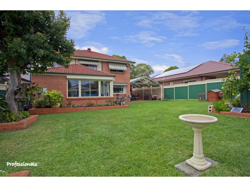 11 Blanche Avenue, Padstow NSW 2211