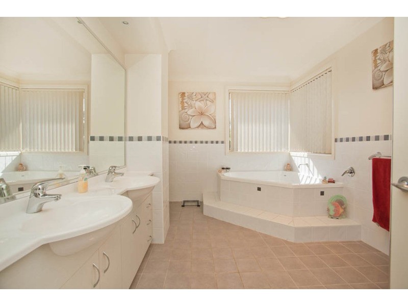 11 Roberts Avenue, Mortdale NSW 2223