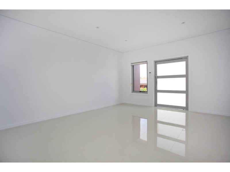 8A Stiles Avenue, Padstow NSW 2211