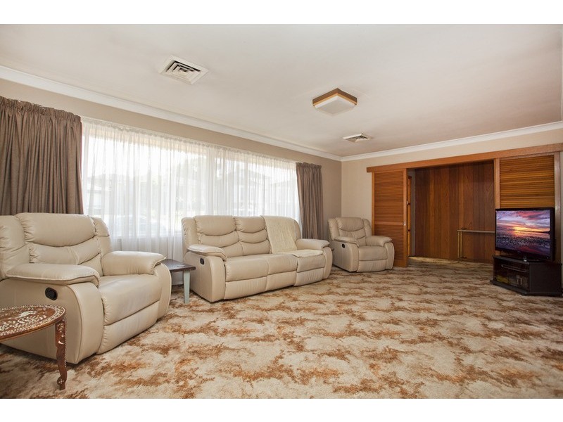 36 Universal Avenue, Georges Hall NSW 2198