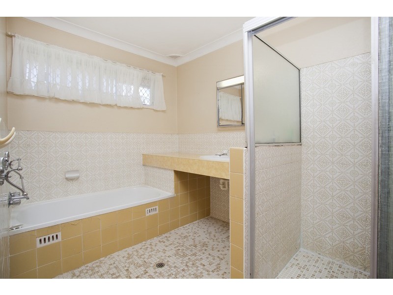 36 Universal Avenue, Georges Hall NSW 2198