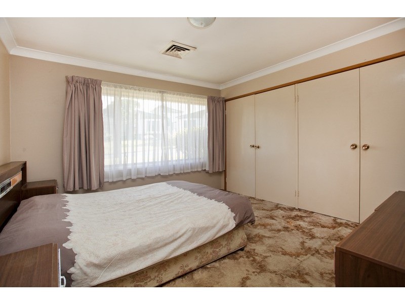 36 Universal Avenue, Georges Hall NSW 2198